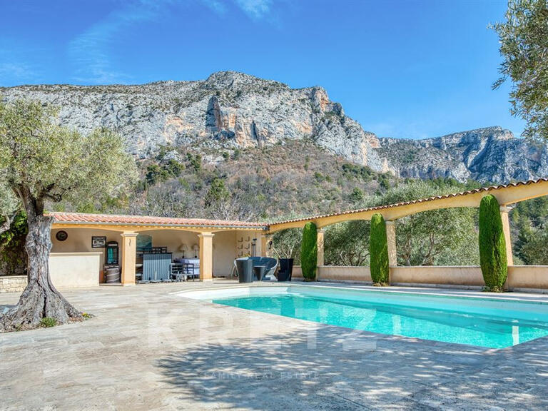 Maison Moustiers-Sainte-Marie - 5 chambres - 208m²