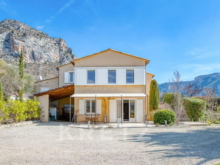 Maison Moustiers-Sainte-Marie - 5 chambres - 208m²