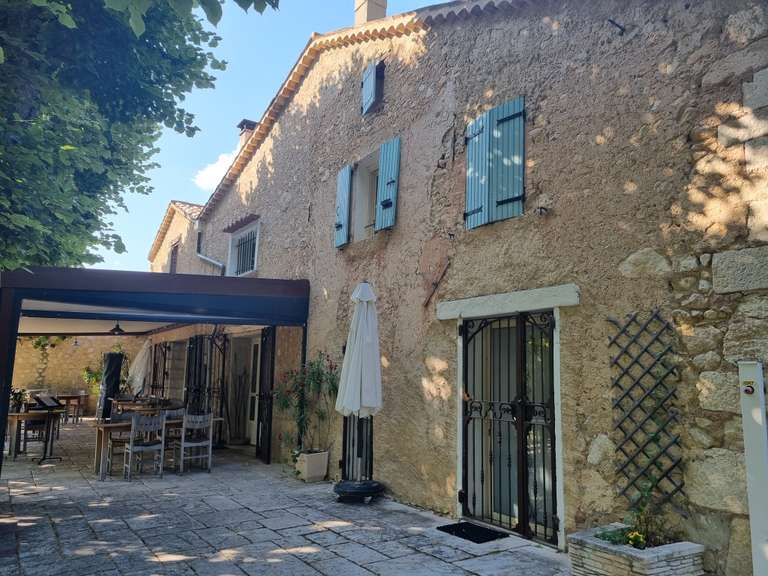 Maison Moustiers-Sainte-Marie - 5 chambres - 292m²