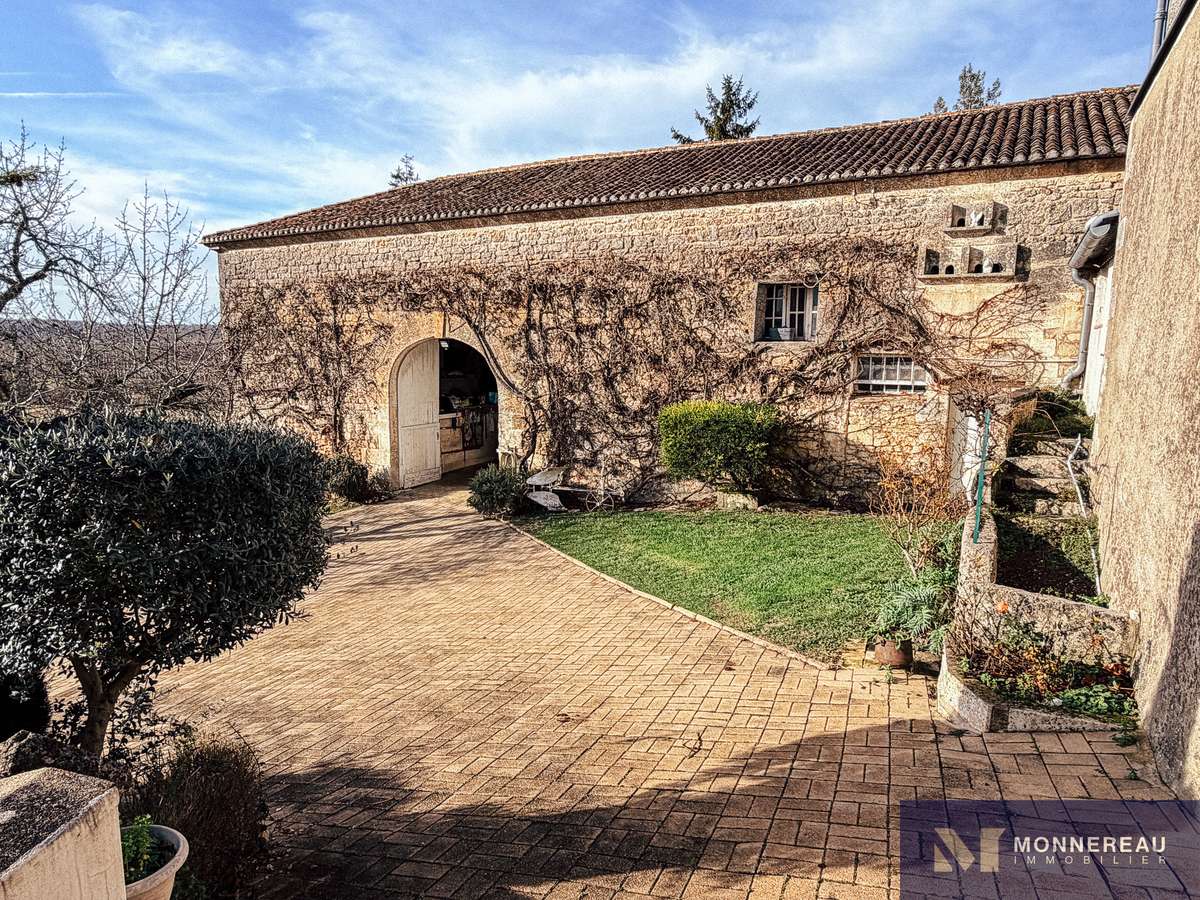 Maison Mouthiers-sur-Boëme