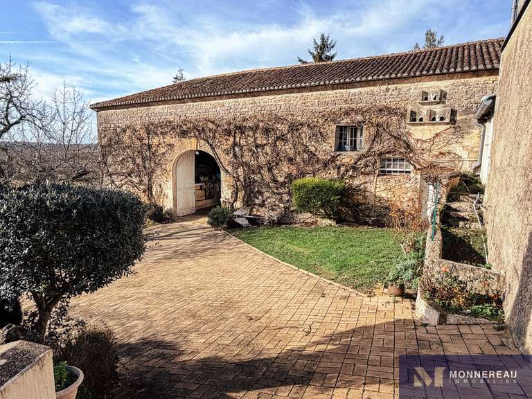 Maison Mouthiers-sur-Boëme - 3 chambres - 160m²