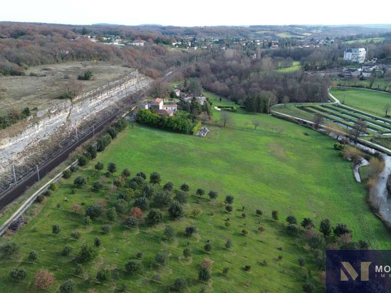 Maison Mouthiers-sur-Boëme - 3 chambres - 160m²