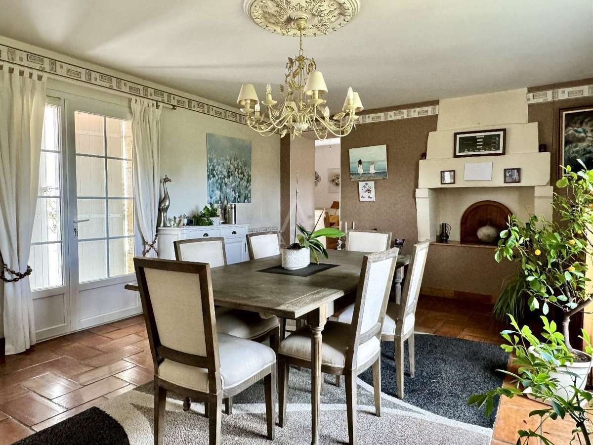 Maison Mouthiers-sur-Boëme