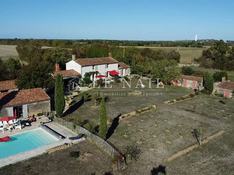 Propriété Moutiers-les-Mauxfaits