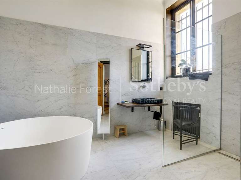 Appartement Mouvaux - 4 chambres - 242m²