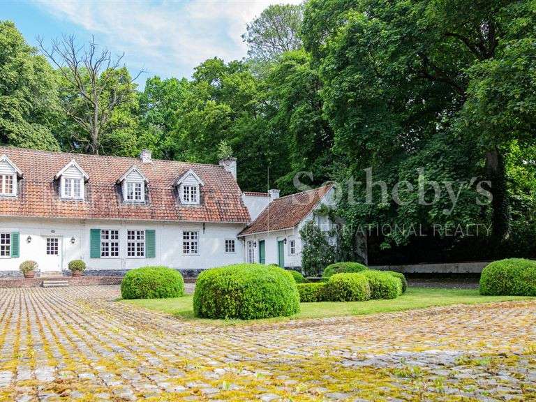 House Mouvaux - 11 bedrooms - 714m²