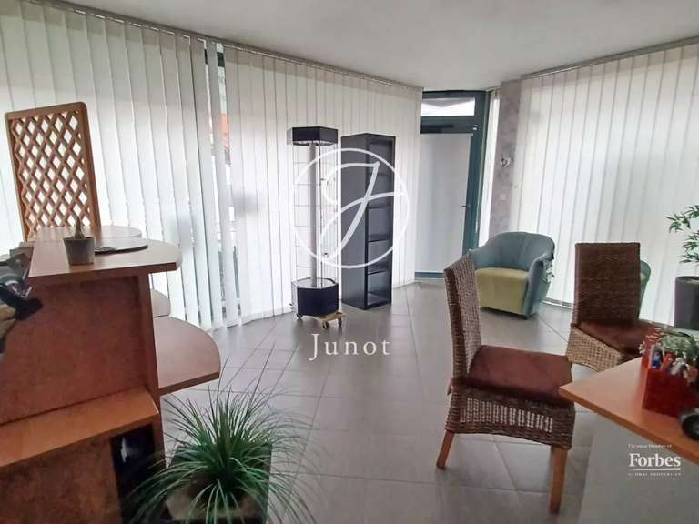 Maison Mouvaux - 2 chambres - 246m²