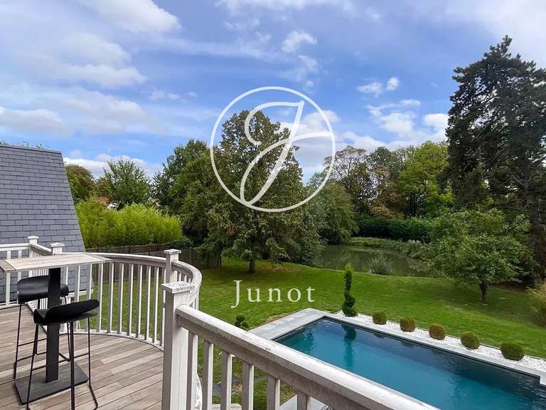 Maison Mouvaux - 4 chambres - 262m²