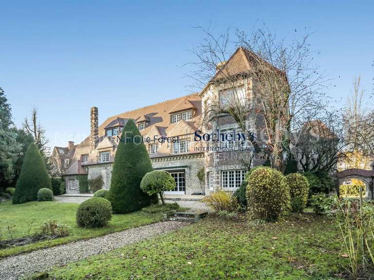 Propriété Mouvaux - 11 chambres - 633m²