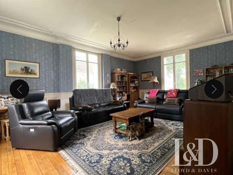 Maison Mouy - 10 chambres - 420m²