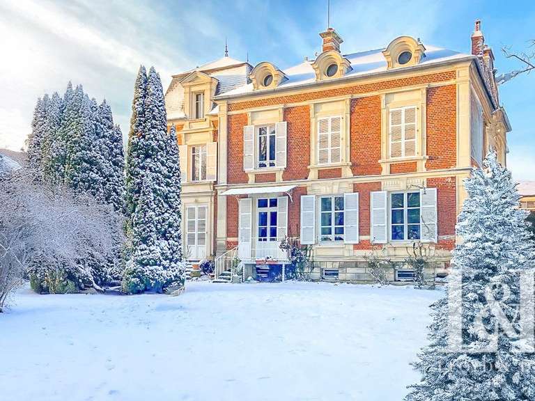 Maison Mouy - 10 chambres - 420m²