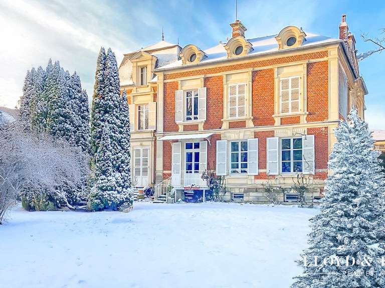 House Mouy - 10 bedrooms - 420m²