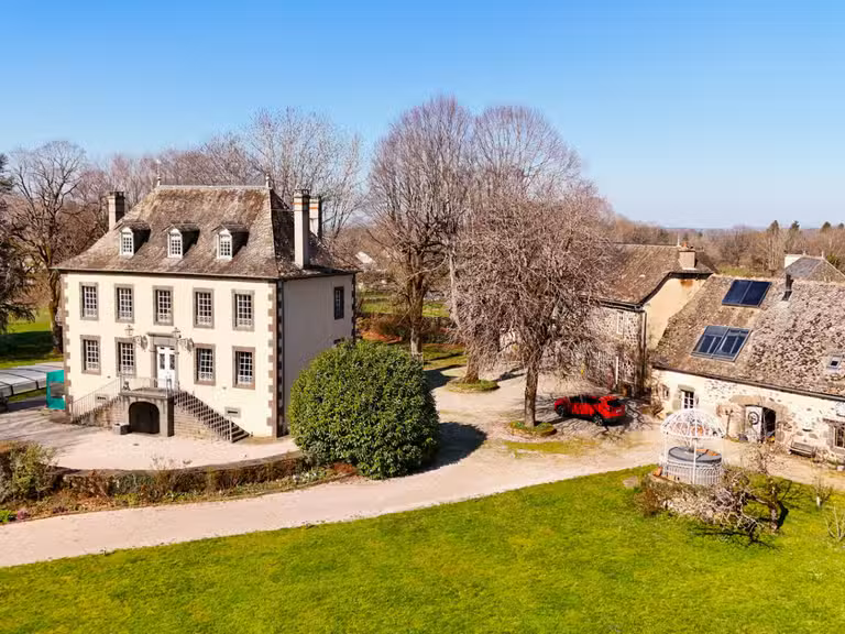Maison Mur-de-Barrez - 9 chambres - 423m²