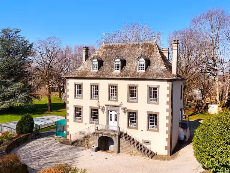 Maison Mur-de-Barrez - 9 chambres - 423m²