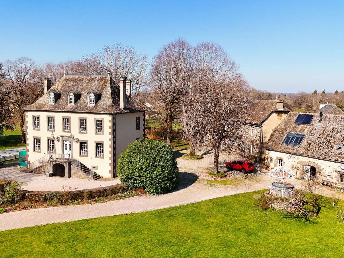 Manoir Mur-de-Barrez