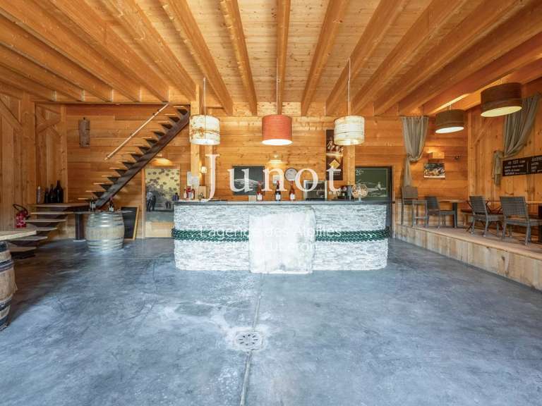 Domaine viticole Murs - 10 chambres - 73000m²