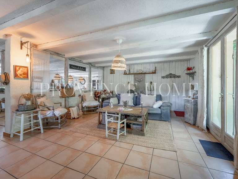 Maison Murs - 7 chambres - 200m²