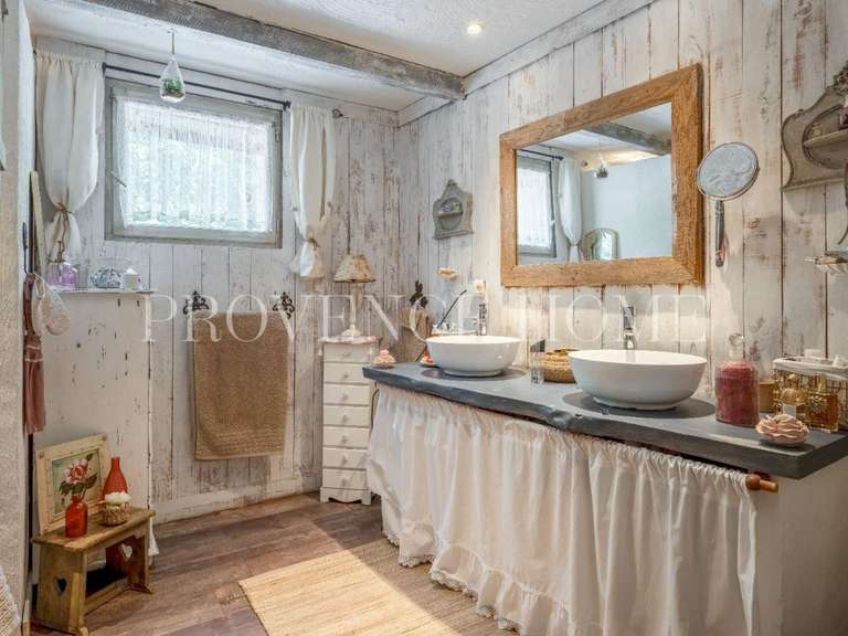 Maison Murs - 7 chambres - 200m²