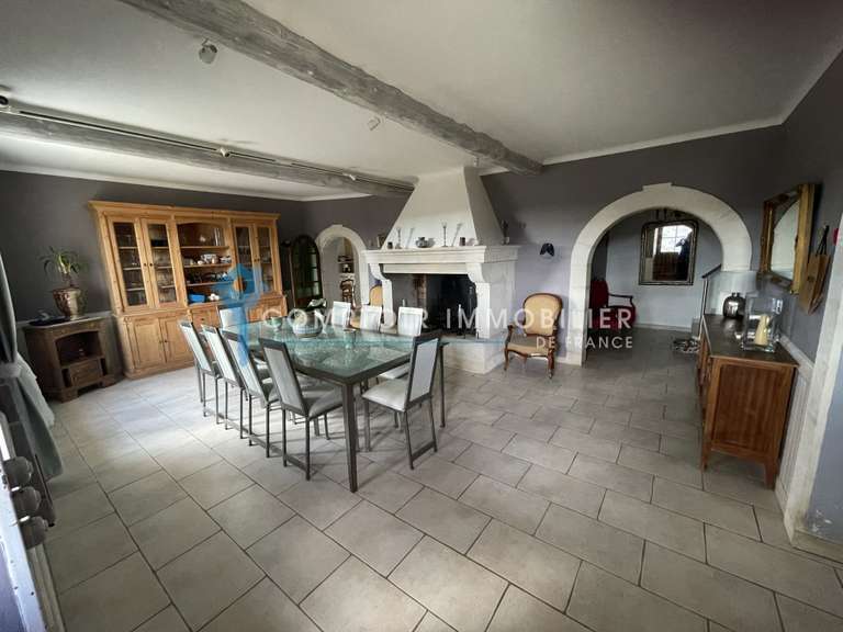 Maison Murs - 6 chambres - 245m²