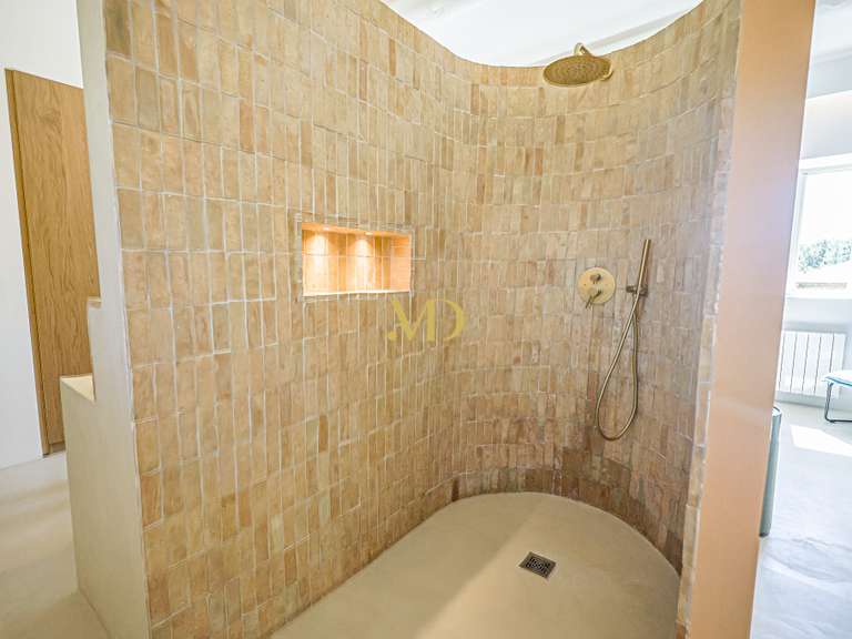 Maison Murs - 3 chambres - 180m²