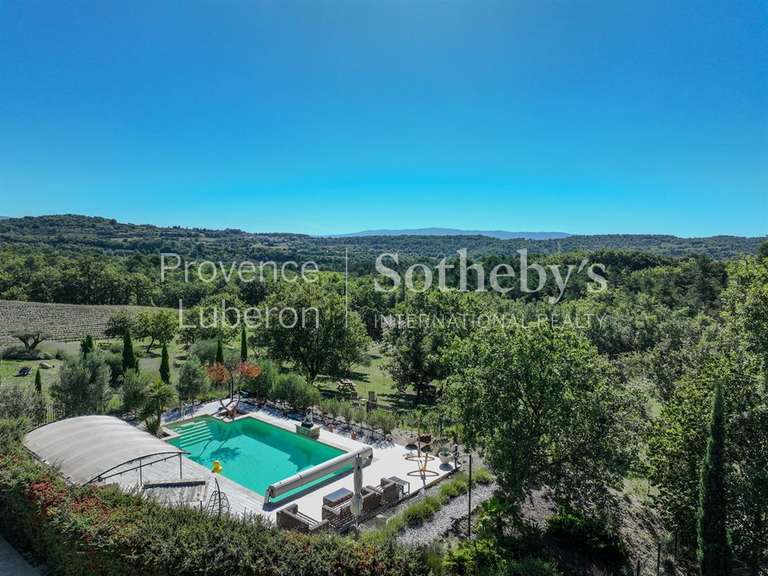 Propriété Murs - 6 chambres - 310m²