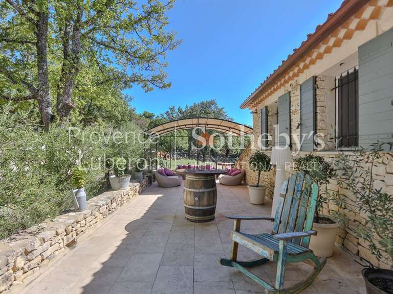 Propriété Murs - 6 chambres - 310m²