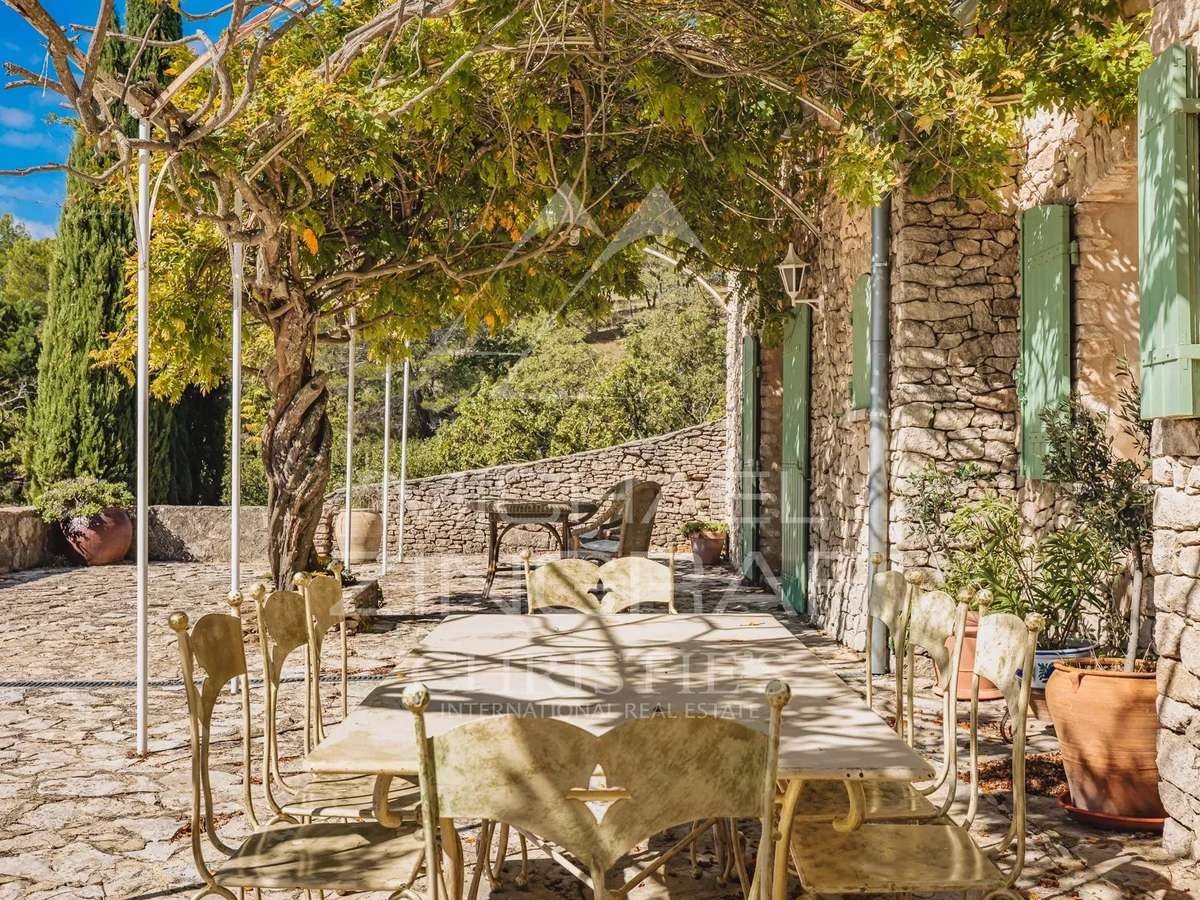 Villa Murs