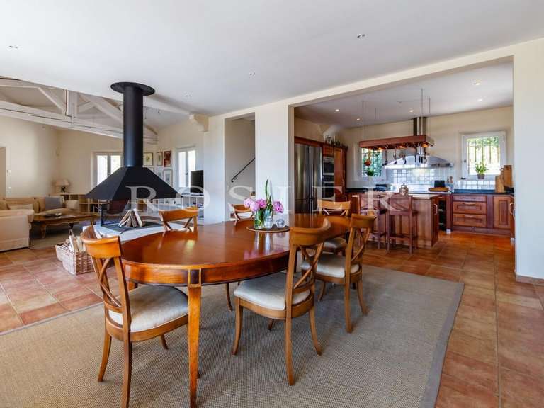Villa Murs - 4 chambres - 248m²