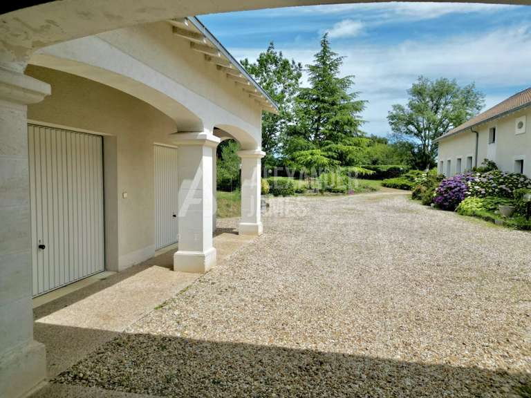 Propriété Mussidan - 3 chambres - 347m²