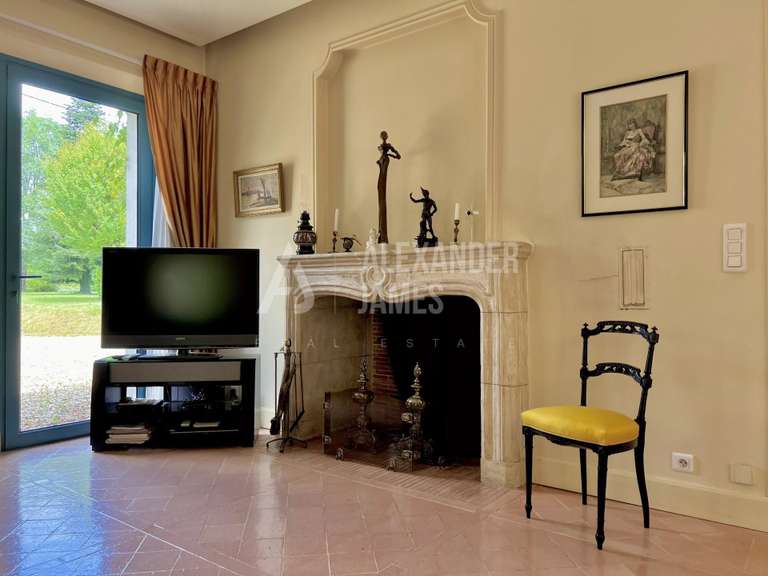 Propriété Mussidan - 3 chambres - 347m²
