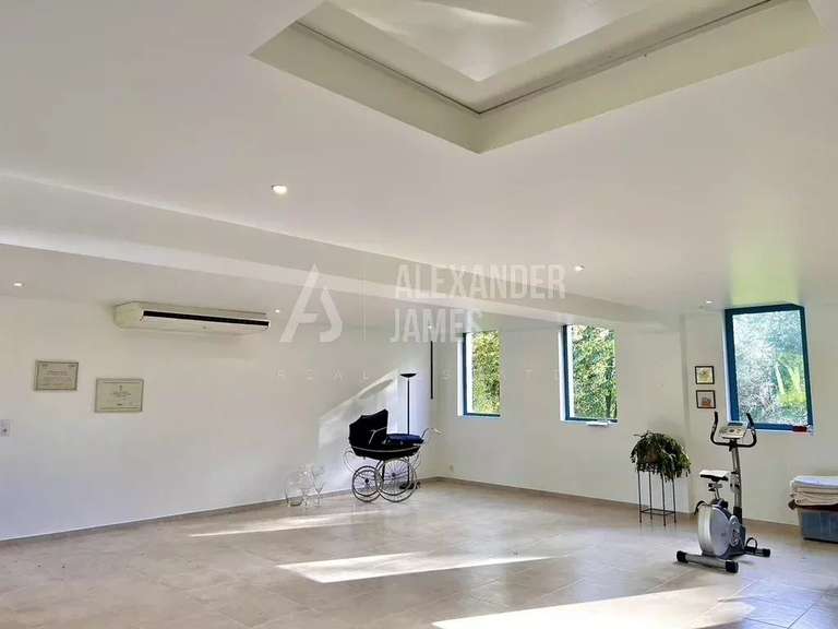 Propriété Mussidan - 3 chambres - 347m²