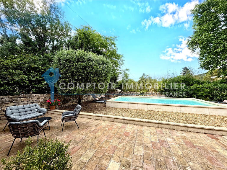 Maison Nages-et-Solorgues - 5 chambres - 270m²