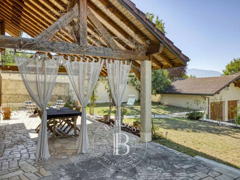 House Nangy - 4 bedrooms - 376m²