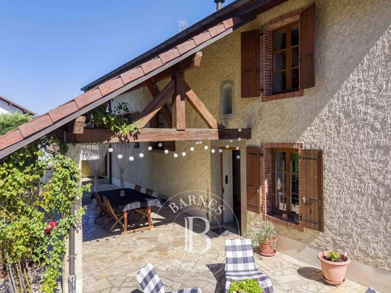House Nangy - 4 bedrooms - 376m²
