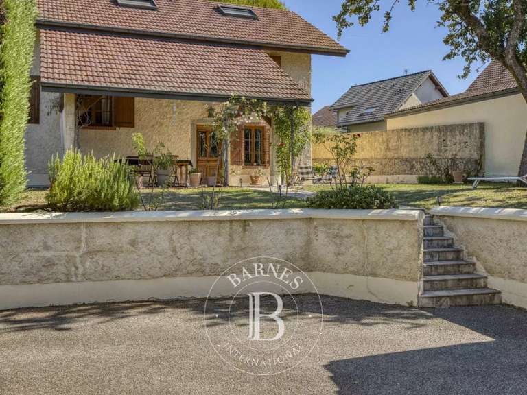 House Nangy - 4 bedrooms - 376m²