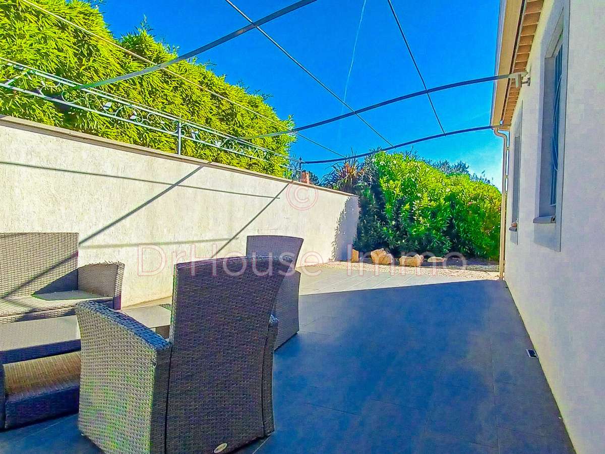 Vente Villa NanslesPins 599 000€ 140m²