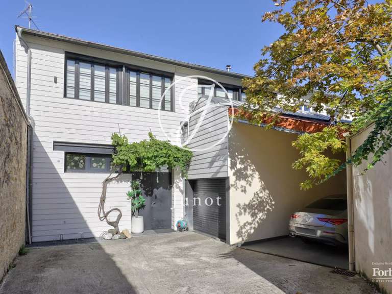 Maison Nanterre - 5 chambres - 337m²