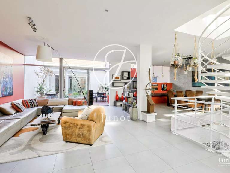 Maison Nanterre - 5 chambres - 337m²