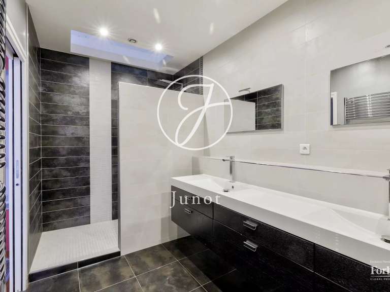 Maison Nanterre - 5 chambres - 337m²