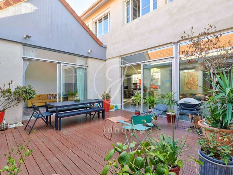 Maison Nanterre - 5 chambres - 337m²