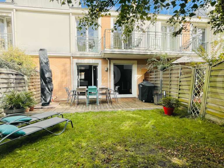 Maison Nanterre - 4 chambres - 123m²
