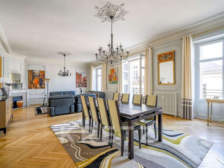 Appartement Nantes - 4 chambres - 307m²