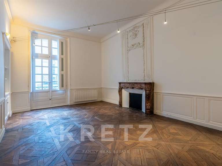 Apartment Nantes - 4 bedrooms - 198m²