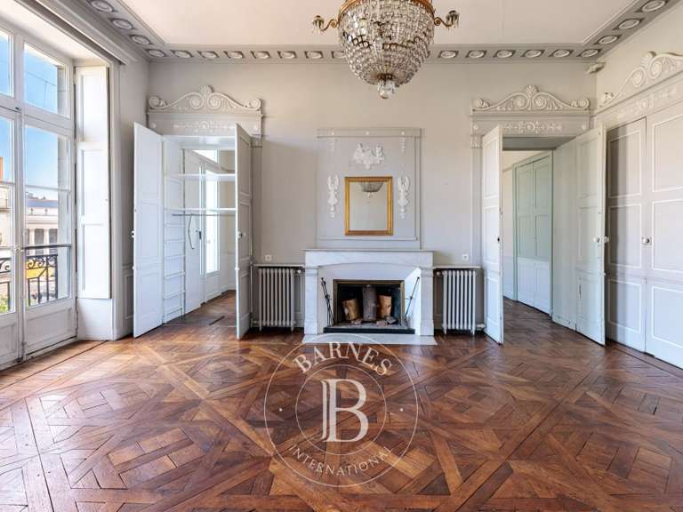 Apartment Nantes - 5 bedrooms - 202m²