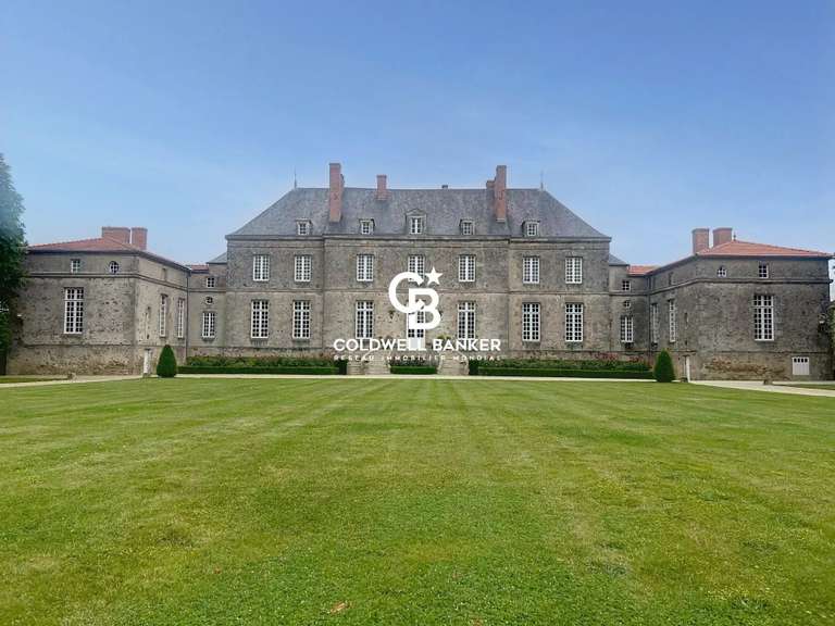 Château Nantes - 16 chambres - 900m²