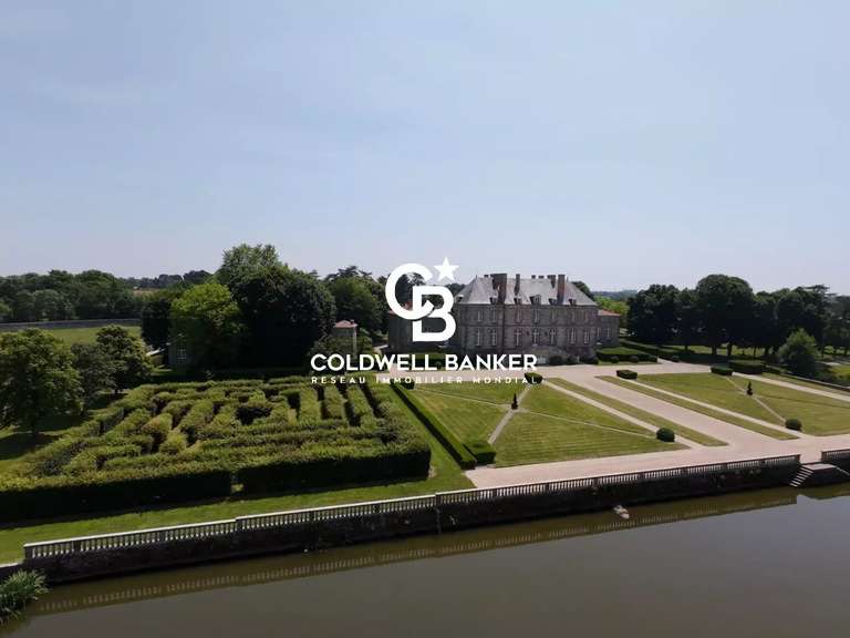 Château Nantes - 16 chambres - 900m²