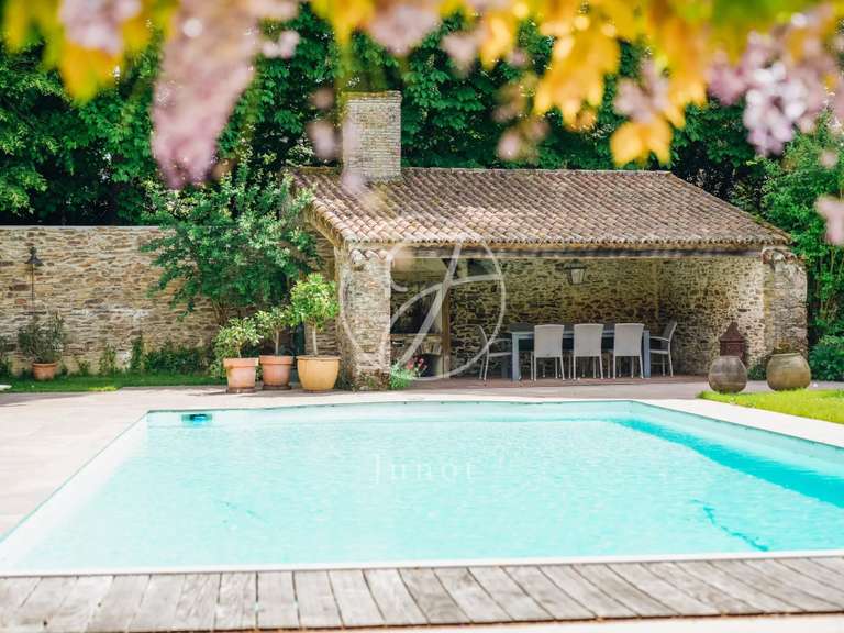 Castle Nantes - 5 bedrooms - 447m²