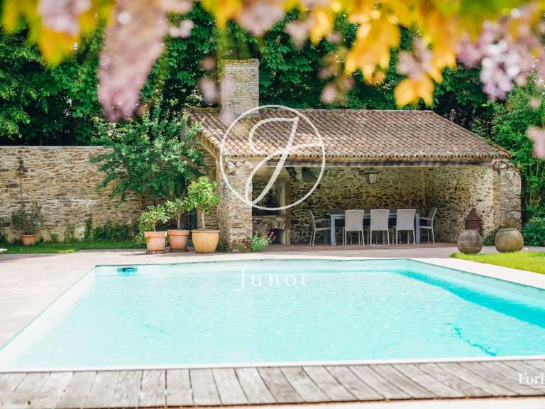 Castle Nantes - 5 bedrooms - 447m²