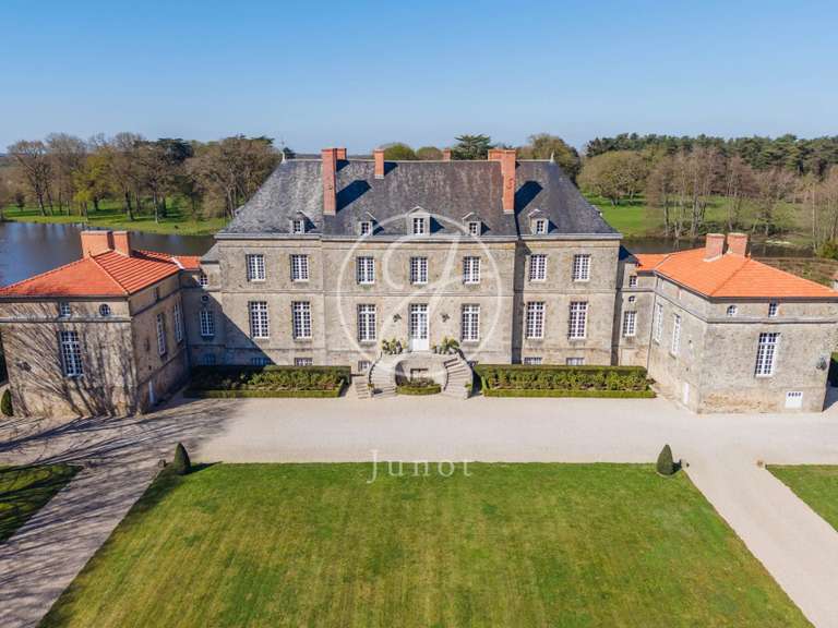 Château Nantes - 12 chambres - 2000m²