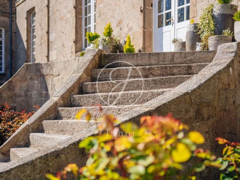 Château Nantes - 12 chambres - 2000m²